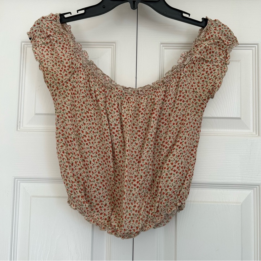 Brandy Melville Crop Top